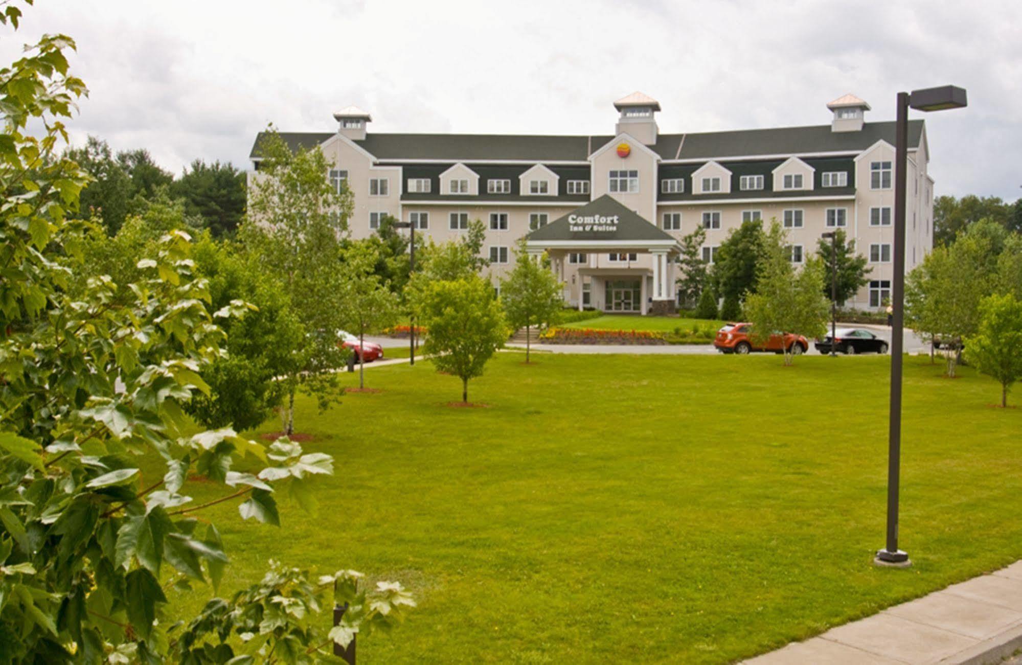 Comfort Inn & Suites Near Burke Mountain St. Johnsbury Esterno foto